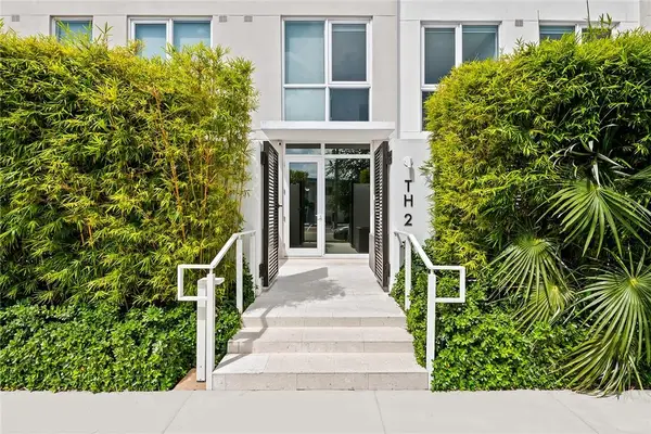 401 N Birch Road #TH2, Fort Lauderdale, FL 33304