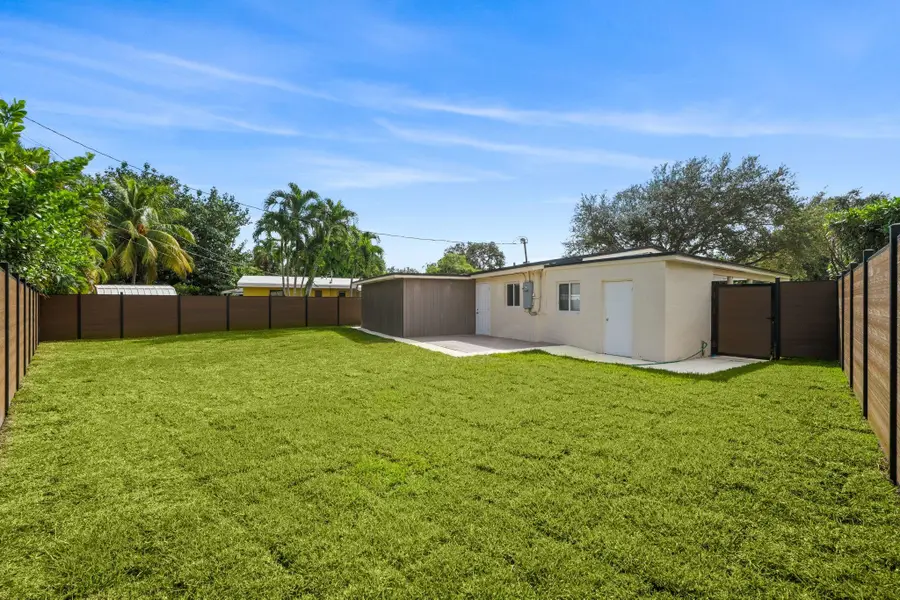 823 SW 27th St, Fort Lauderdale, FL 33315 - Image #3