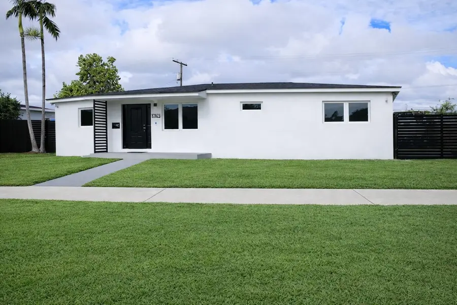 7825 SW 35th Ter, Miami, FL 33155 - Image #2