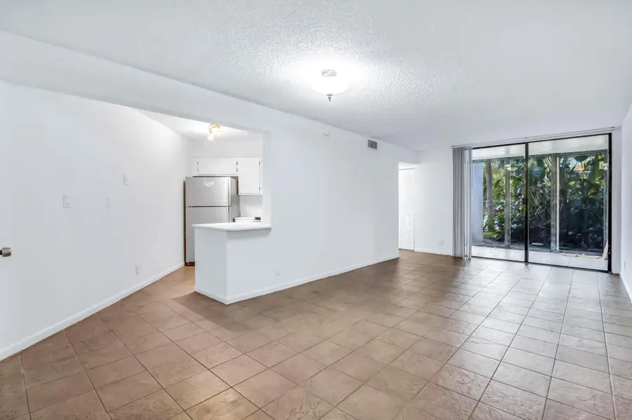 210 Lake Pointe Drive #103, Oakland Park, FL 33309 - Image #2