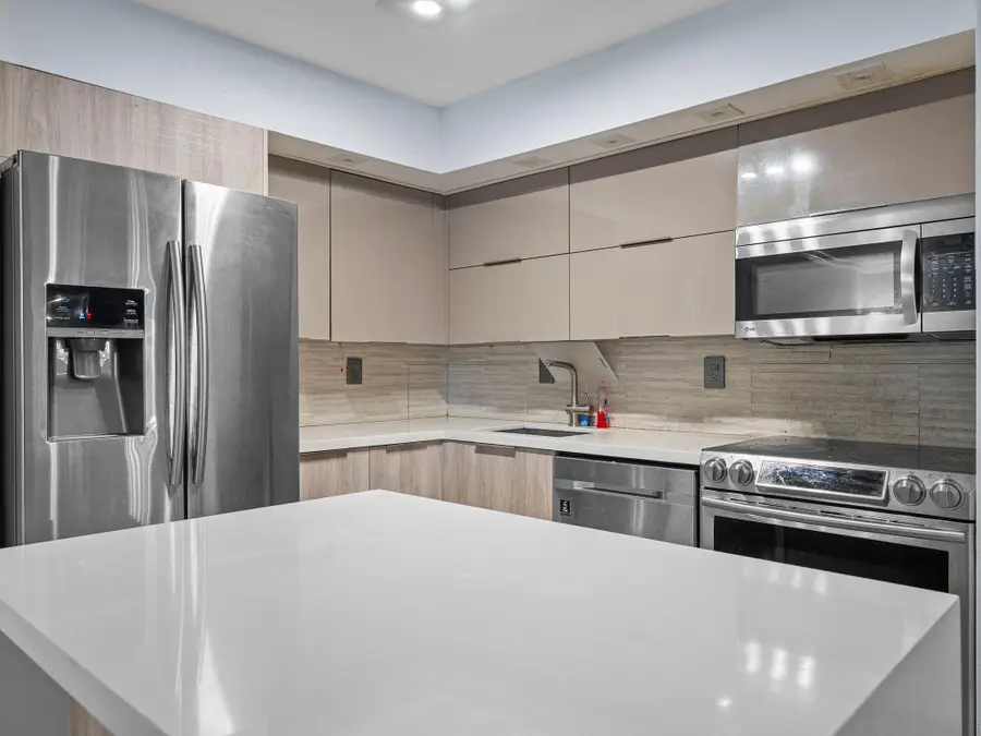 Address Withheld By Seller, Miami, FL 33179 - Image #3