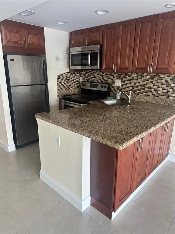 2900 NE 30th St #E2, Fort Lauderdale, FL 33306 - Image #2