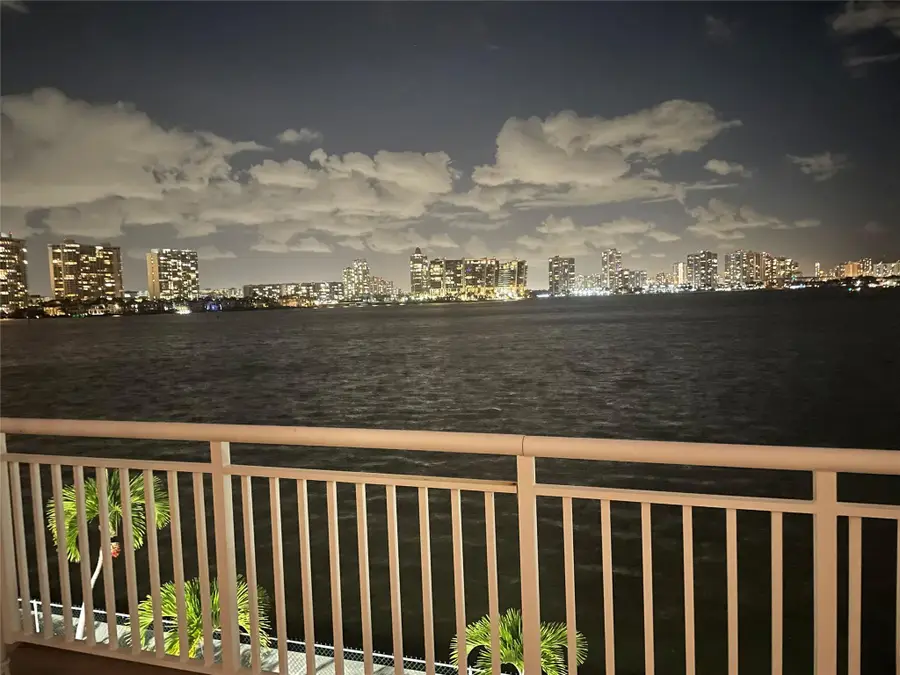 251 174th St #220, Sunny Isles Beach, FL 33160 - Image #3