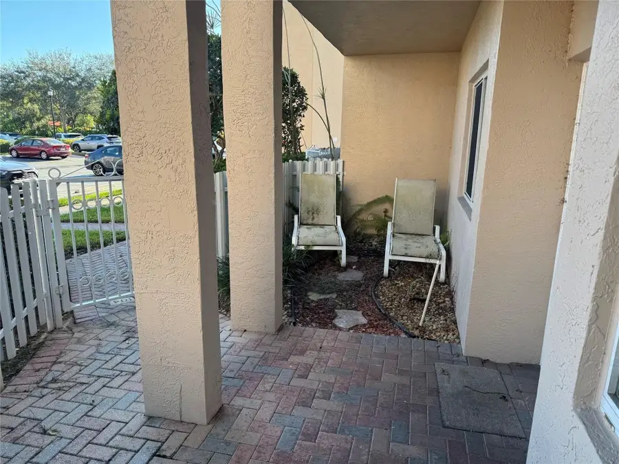 7755 Yardley Drive #104, Fort Lauderdale, FL 33321 - Image #3