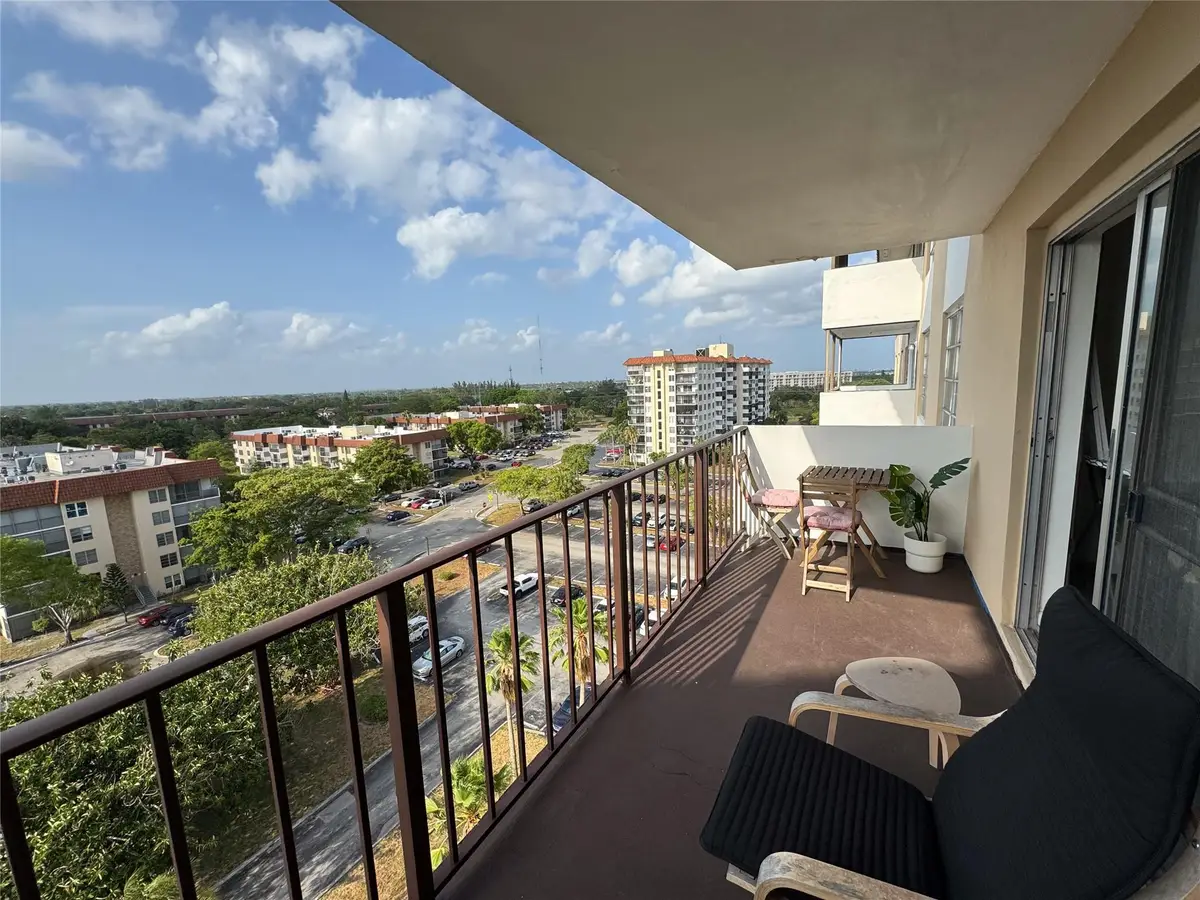 4174 Inverrary Dr #905, Lauderhill, FL 33319 - Image #1