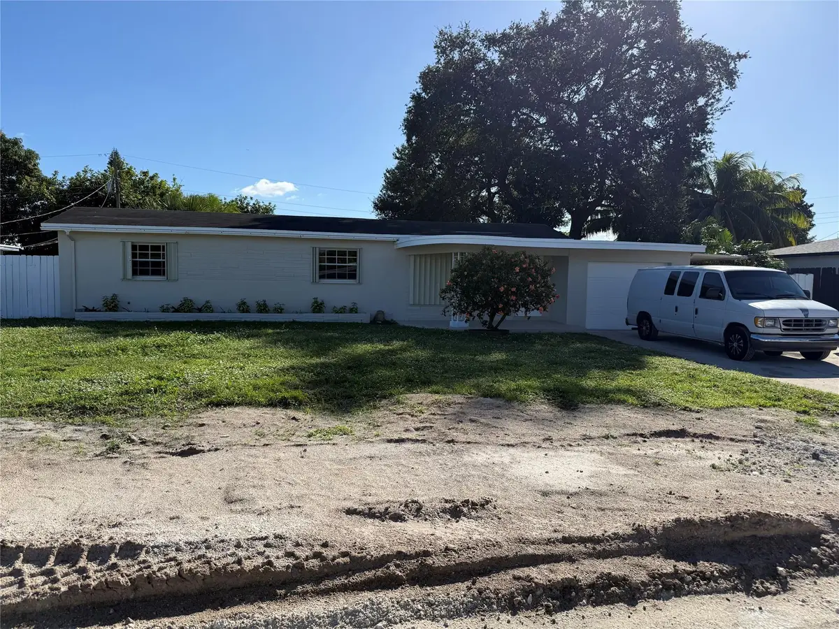 7040 SW 16th St, Pembroke Park, FL 33023 - Image #1