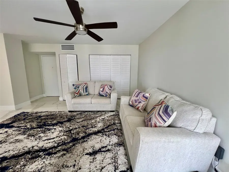 16919 N Bay Road #911, Sunny Isles Beach, FL 33160 - Image #3