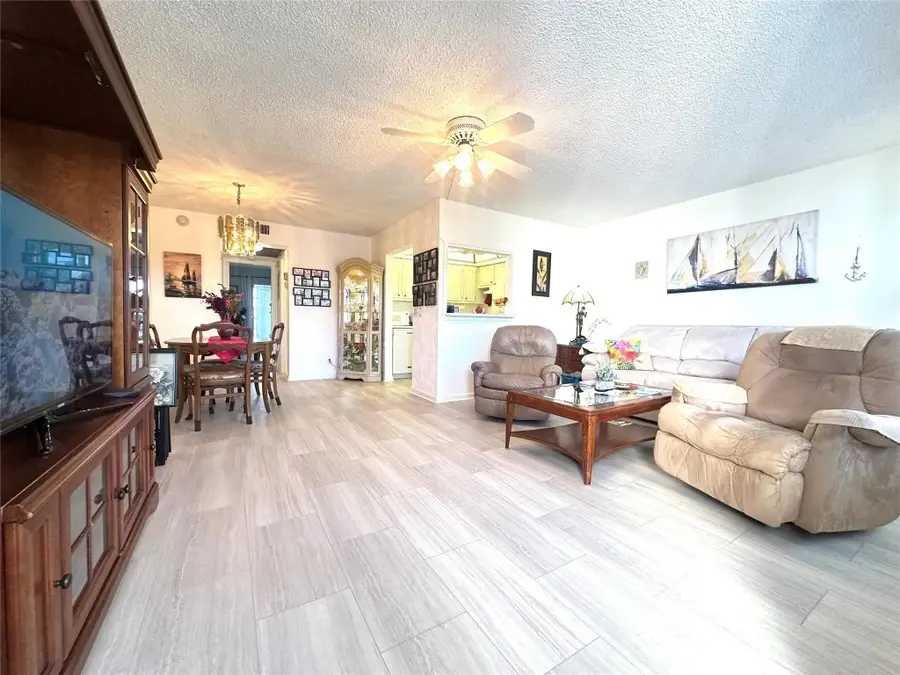 4106 Cambridge #4106, Deerfield Beach, FL 33442 - Image #2