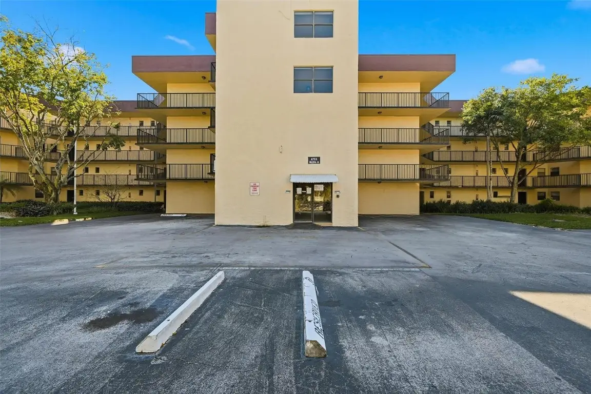 6755 W Broward Boulevard #304, Plantation, FL 33317 - Image #1