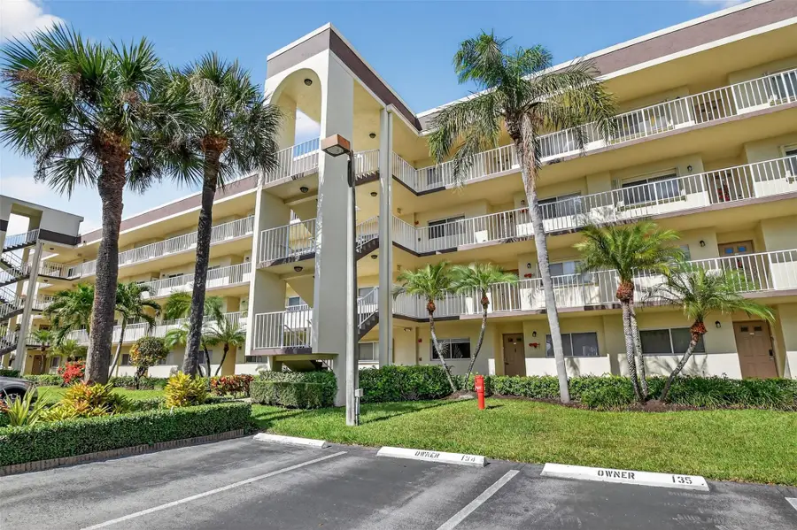 4735 Lucerne Lakes Blvd #306, Lake Worth, FL 33467 - Image #2