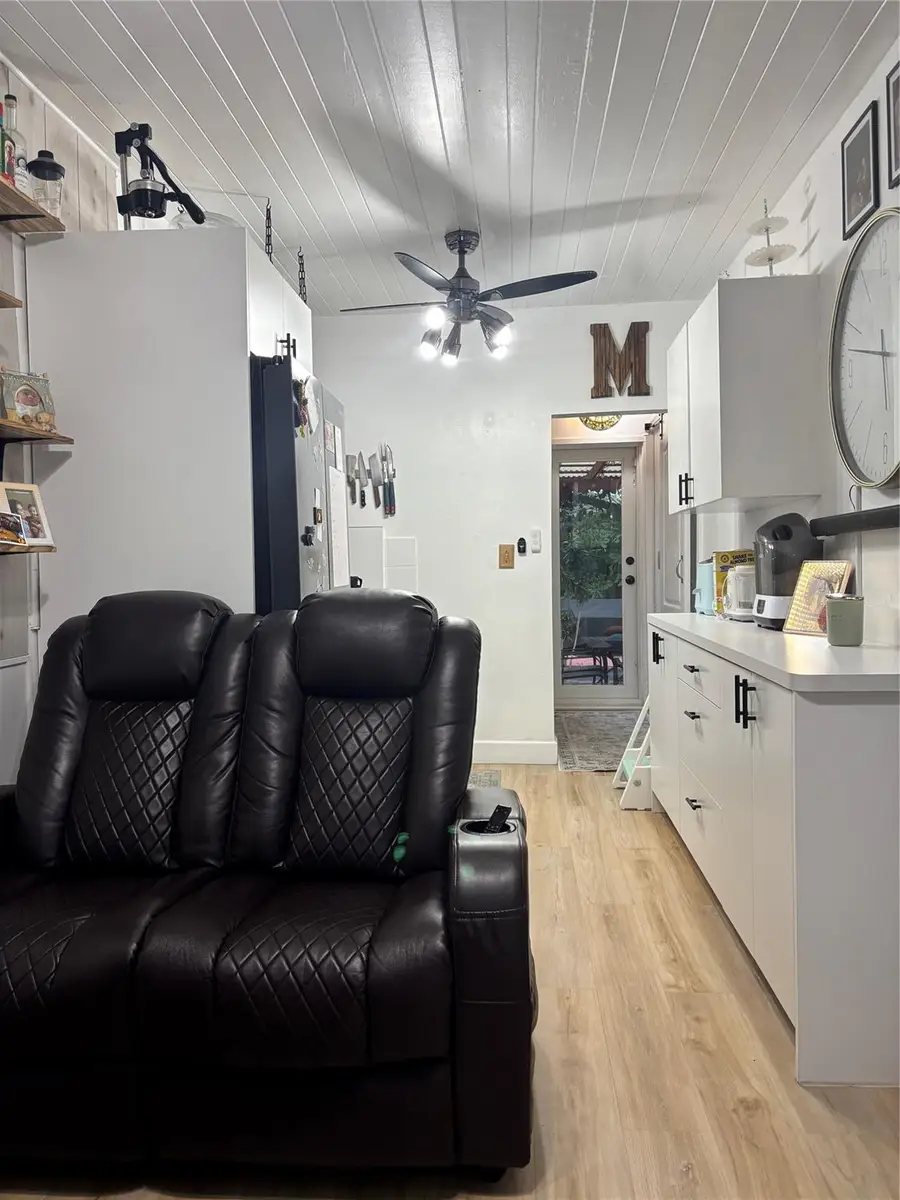 Address Withheld By Seller, Hollywood, FL 33020 - Image #2