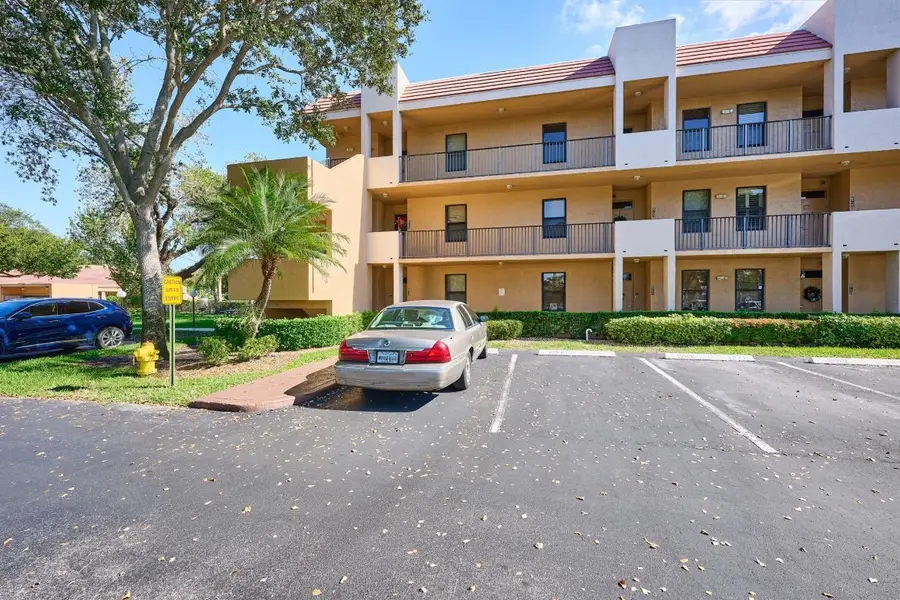6724 Coral Lake Drive #6724, Pompano Beach, FL 33063 - Image #2
