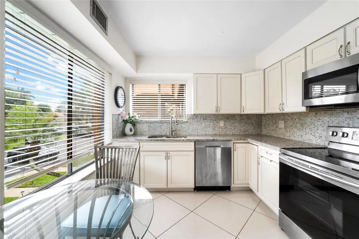 11205 Green Lake 204 Drive #204, Boynton Beach, FL 33437 - Image #1