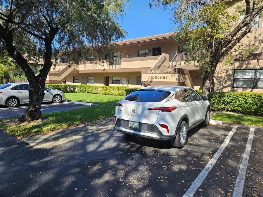 10571 Royal Palm Blvd #10571, Coral Springs, FL 33065 - Image #2