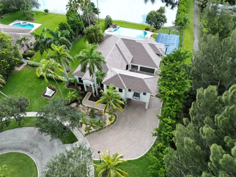 2931 SW 139th Ter, Davie, FL 33330 - Image #2