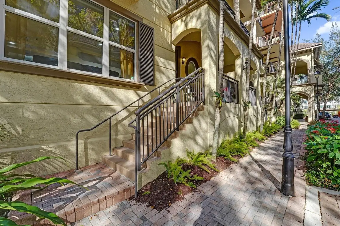 2633 NE 14th Avenue #107, Wilton Manors, FL 33334 - Image #1