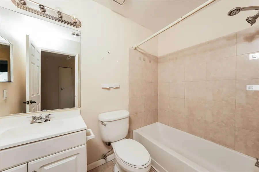 2299 SE Rainier Rd, Port Saint Lucie, FL 34952 - Image #3