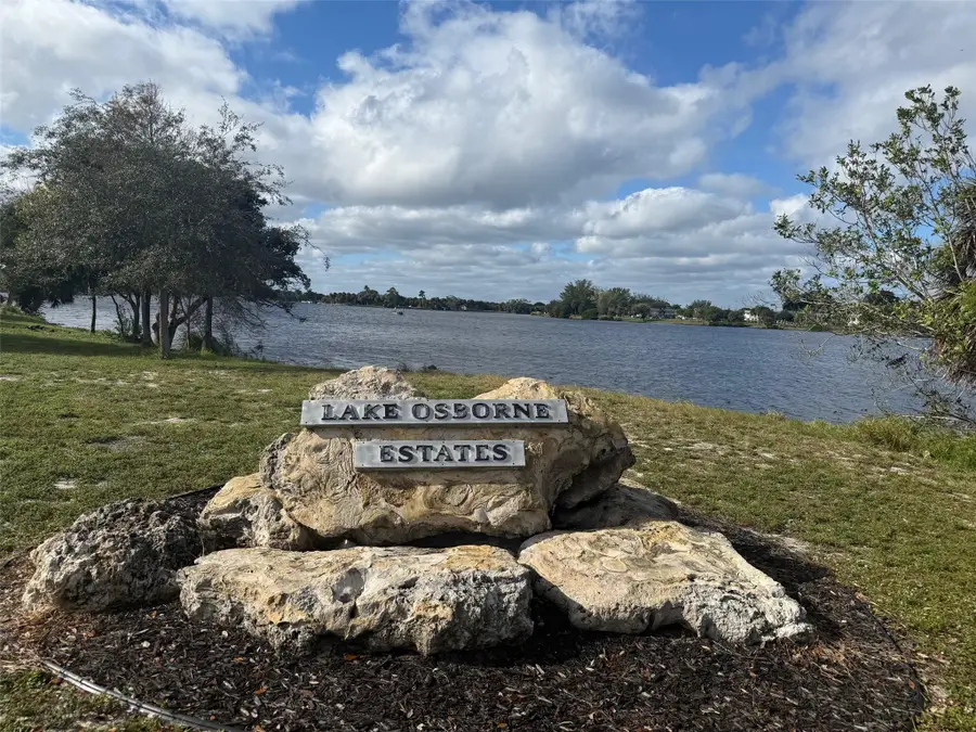 920 Wright Dr, Lake Worth Beach, FL 33461 - Image #3