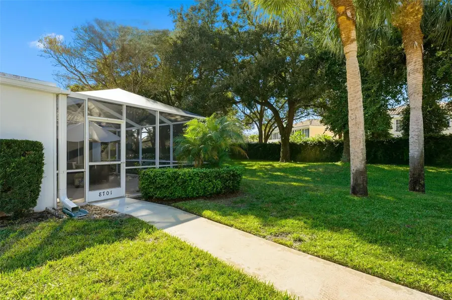 8701 Chapman Oak Ct, Palm Beach Gardens, FL 33410 - Image #2