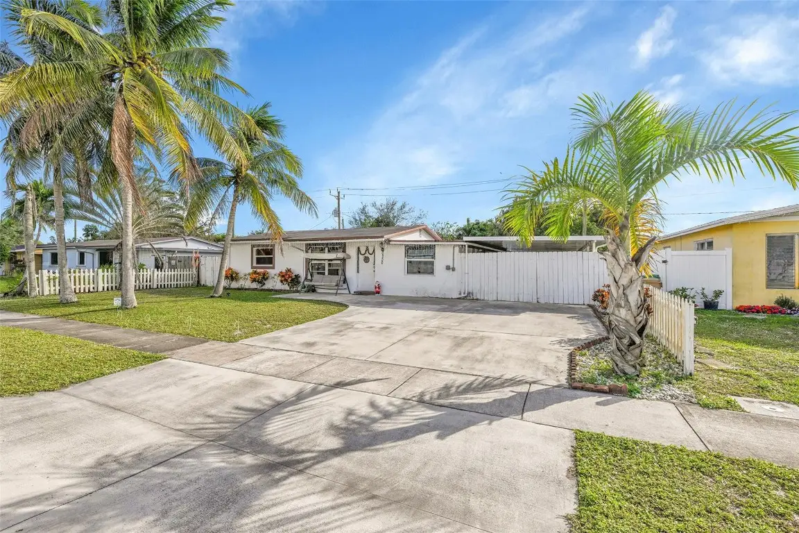 6250 SW 39th Street, Davie, FL 33314 - Image #1