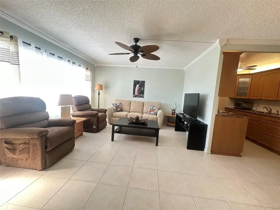 4032 Cambridge B #4032, Deerfield Beach, FL 33442 - #3