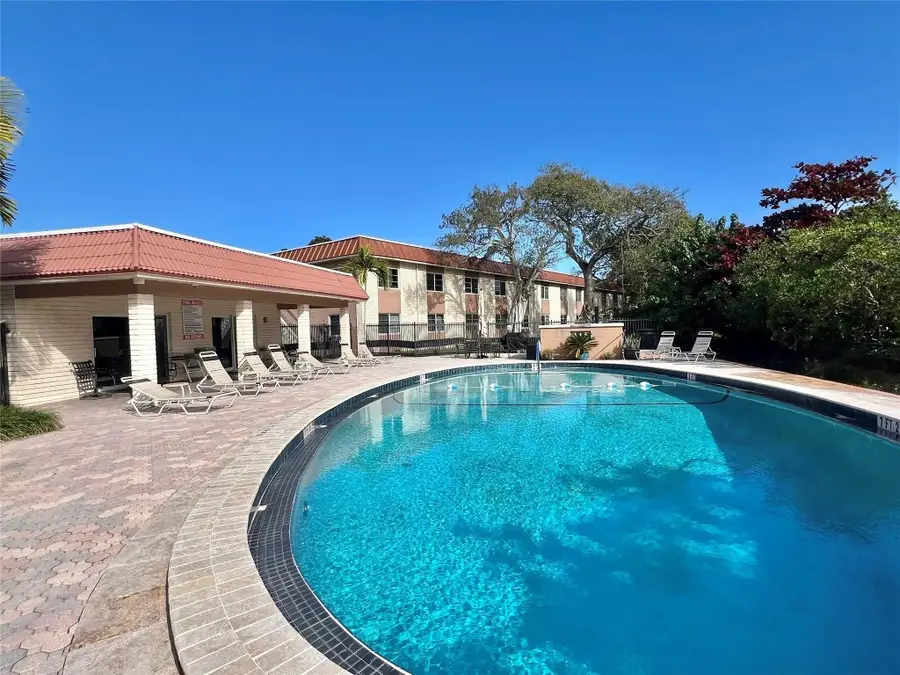 124 19th Court #106B, Wilton Manors, FL 33305 - Image #3