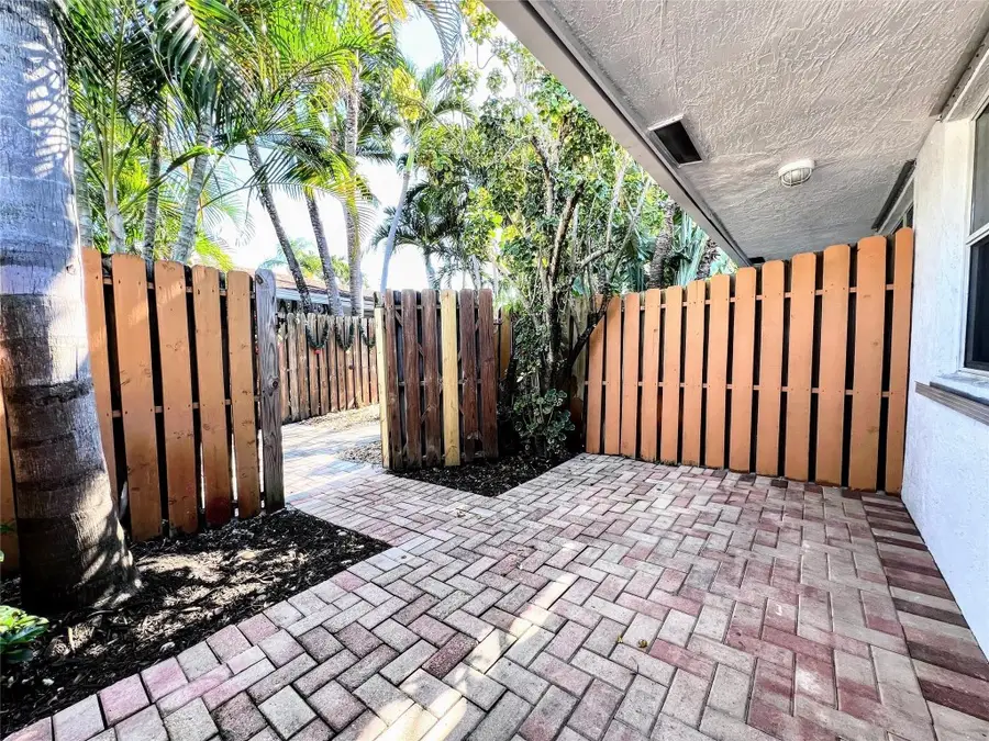 758 NE 13th Court #1, Fort Lauderdale, FL 33304 - Image #2
