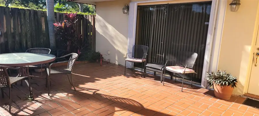 9842 NW 6th Ct #9842, Plantation, FL 33324 - Image #3