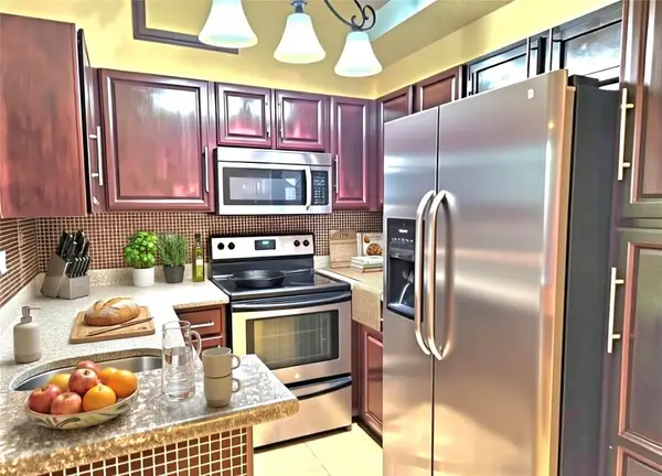 641 Lyons Rd #11206, Coconut Creek, FL 33063