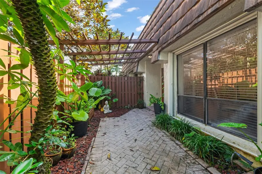 11927 SW 13th Court, Davie, FL 33325 - Image #2