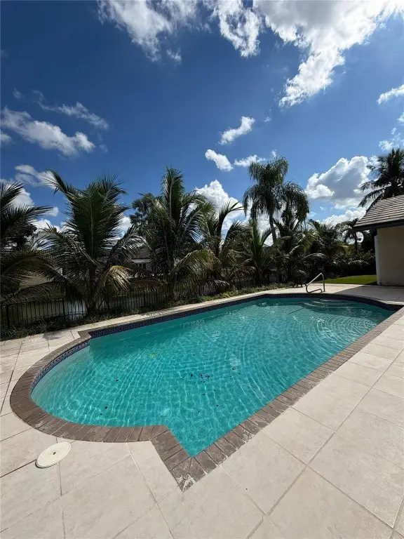 1260 NW 101st Avenue, Plantation, FL 33322 - Image #2