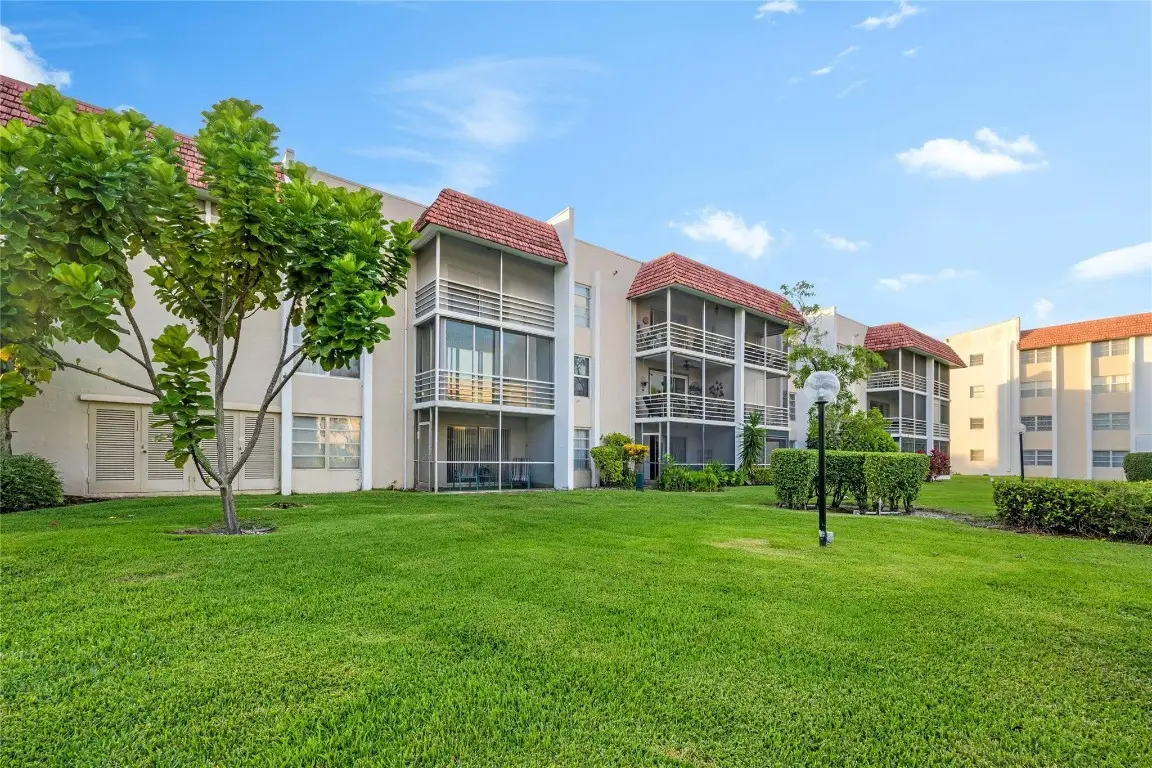 3774 Inverrary Boulevard #104P, Fort Lauderdale, FL 33319 - Image #1