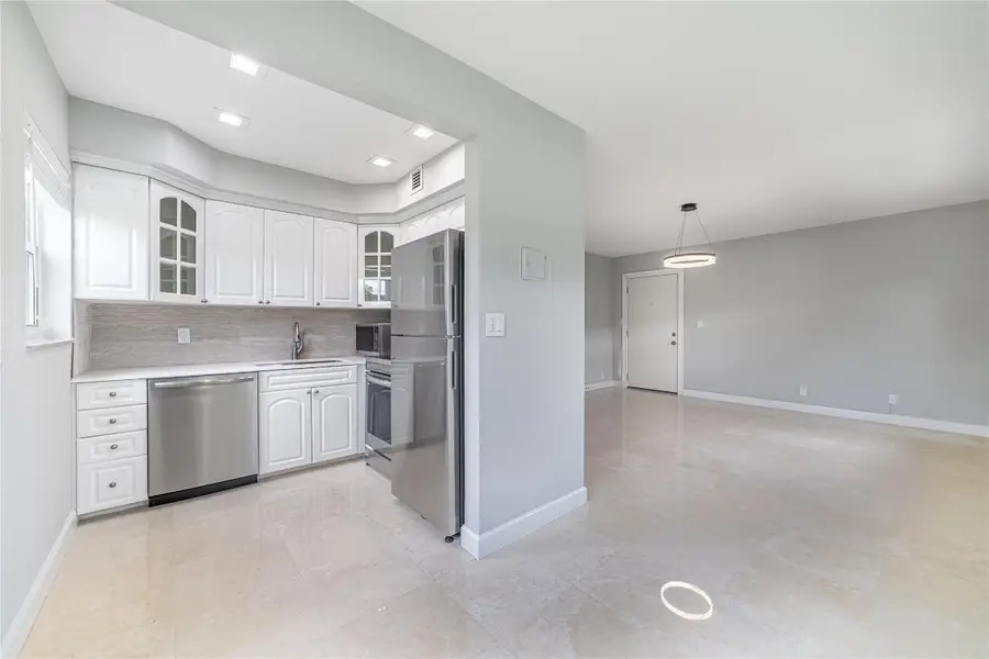 609 13th Avenue #303, Fort Lauderdale, FL 33304 - Image #3