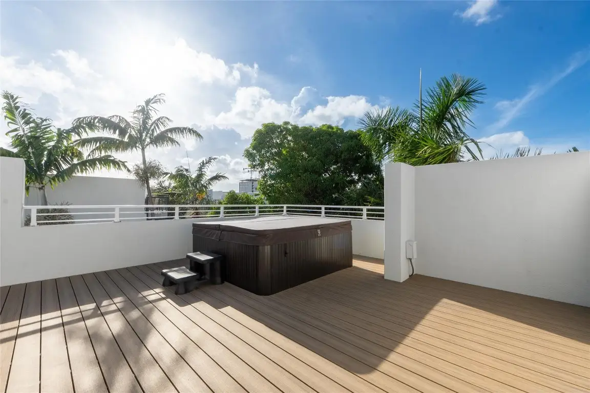 801 SE 12th Court #801, Fort Lauderdale, FL 33316 - Image #1