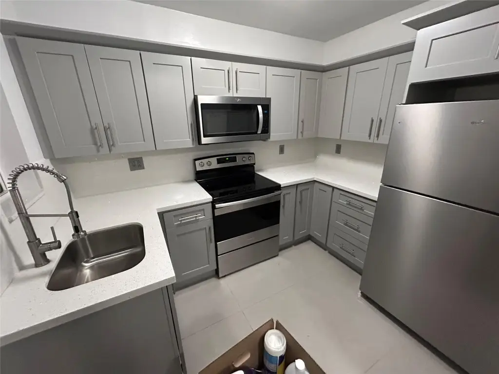 501 SW 67th Avenue, Miami, FL 33144 - Image #1