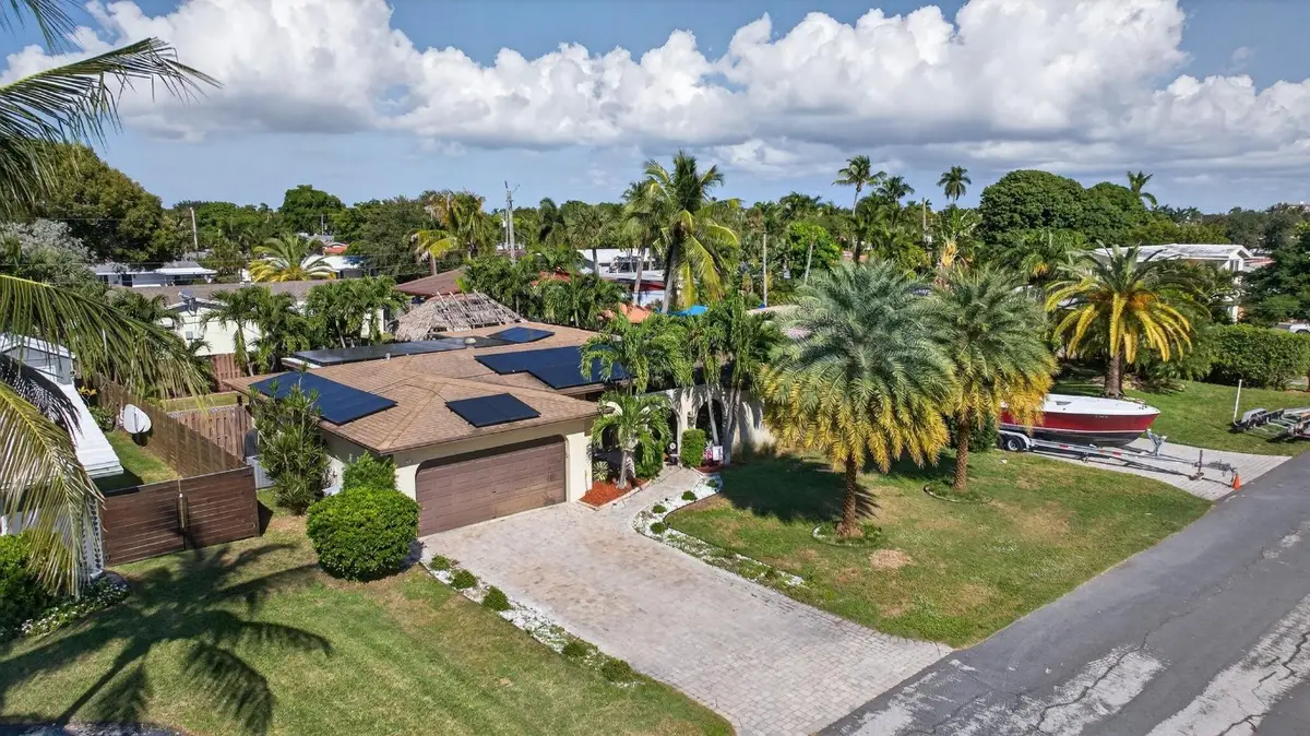 301 SE 8th Court, Pompano Beach, FL 33060 - Image #1