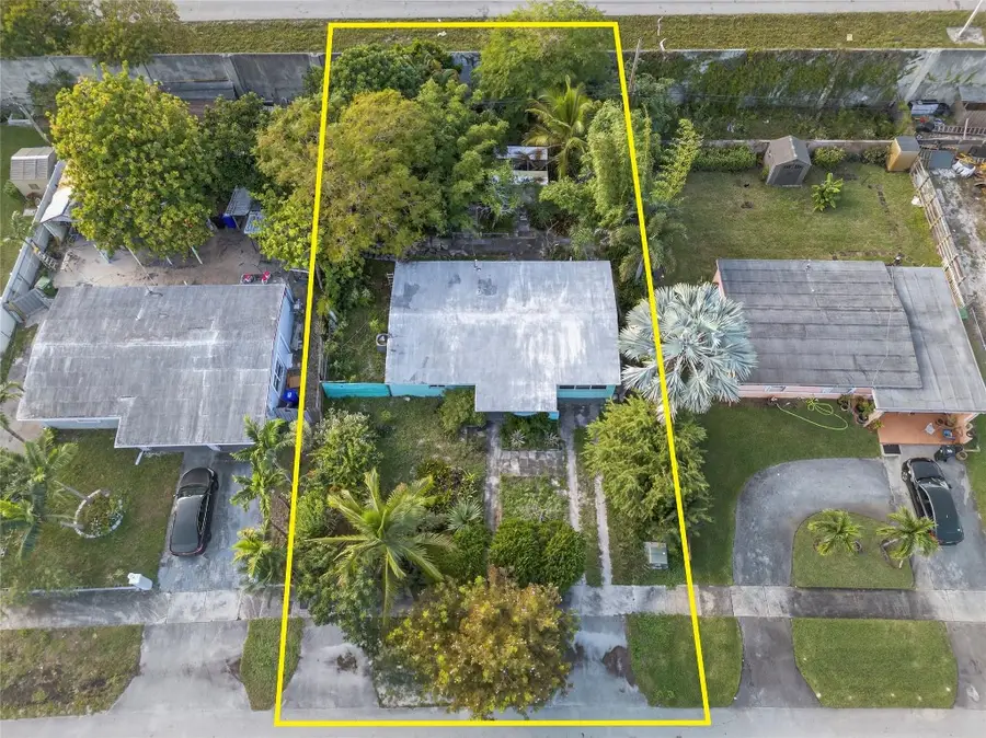 1802 Lauderdale Manor Drive, Fort Lauderdale, FL 33311 - Image #3
