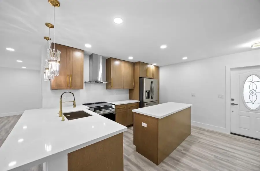 5710 NE 2nd Terrace, Fort Lauderdale, FL 33334 - Image #3