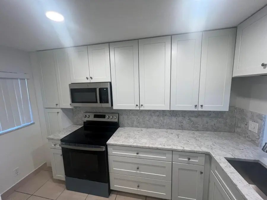 9430 Poinciana Place #415, Davie, FL 33324 - Image #3