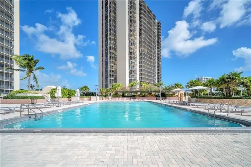 20301 W Country Club Drive #1222, Aventura, FL 33180 - Image #2