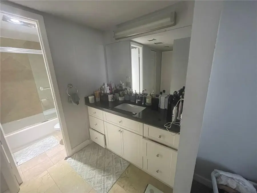 20301 W Country Club Drive #1222, Aventura, FL 33180 - Image #3