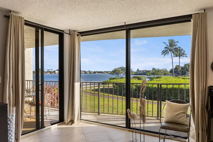 7020 Half Moon Circle #105, Hypoluxo, FL 33462 - Image #3