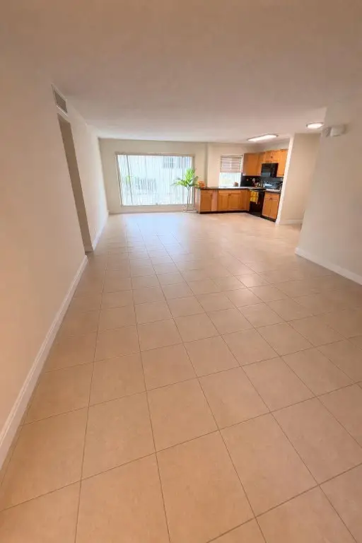 7910 Taft Street #109, Pembroke Pines, FL 33024 - Image #2
