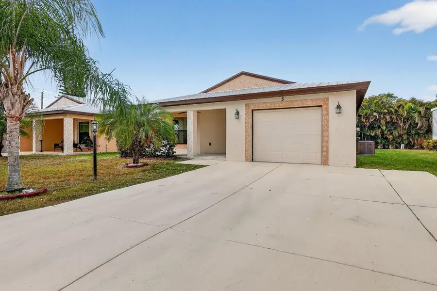 5 Flamenco Way, Port Saint Lucie, FL 34952 - Image #2