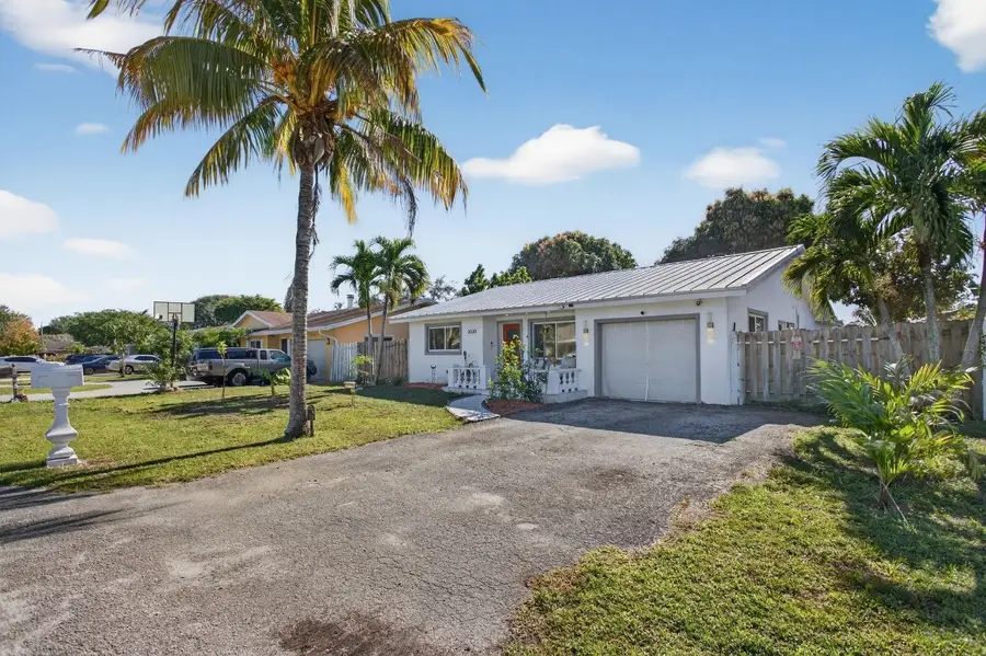 3330 NW 69th Street, Fort Lauderdale, FL 33309 - Image #2