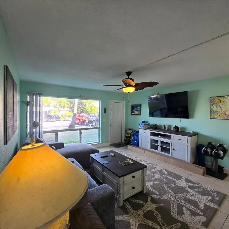 3212 NE 7th Place #4, Pompano Beach, FL 33062 - Image #3