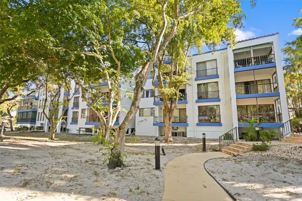 6060 S Falls Circle Drive #218, Lauderhill, FL 33319