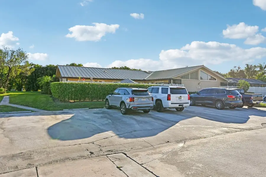 5760 Golden Eagle Circle, Palm Beach Gardens, FL 33418 - Image #3