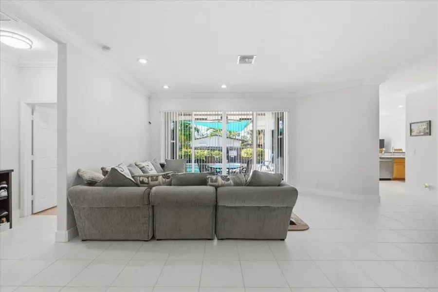 517 SE 7th Avenue, Deerfield Beach, FL 33441 - Image #3