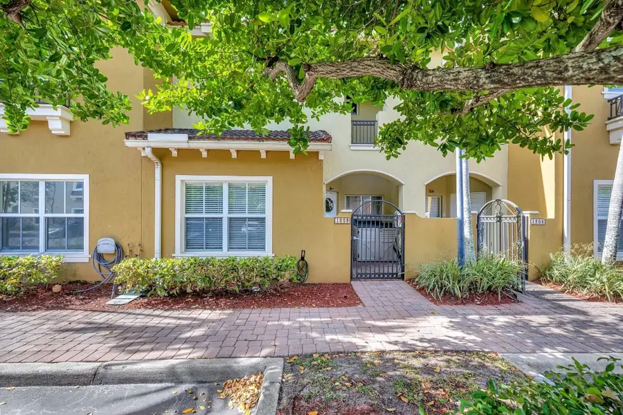 2851 W Prospect Road #1209, Tamarac, FL 33309 - Image #2